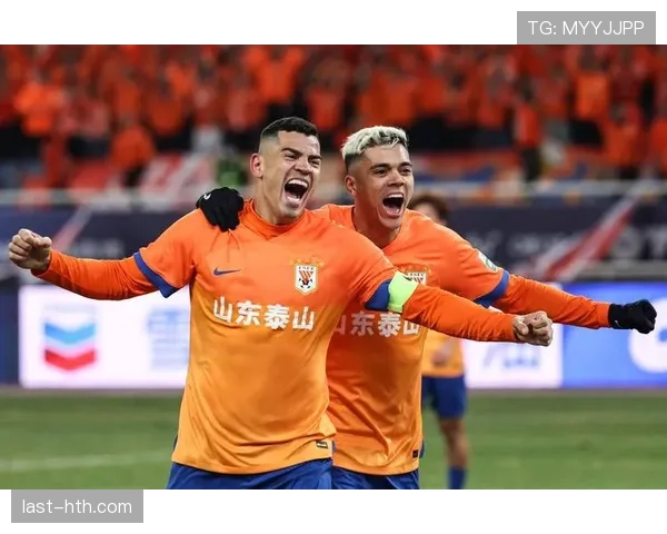 阿利松再现神勇:拦截数据创新高,强势守护球队防线 阿利松再现神勇:拦截数据创新高,强势守护球队防线