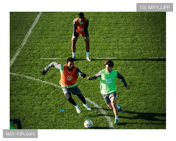 美因茨近期表现回暖,逆转胜利令人印象深刻的比赛瞬间回顾 美因茨近期表现回暖,逆转胜利令人印象深刻的比赛瞬间回顾